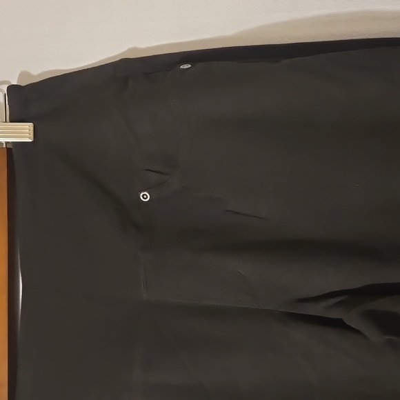 Womens Ruby Ribbon Black Jean Leggings Size Large NWT - Picture 4 of 9